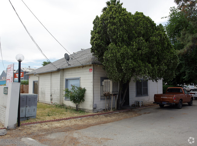 Building Photo - Skylark Mobilehome Park