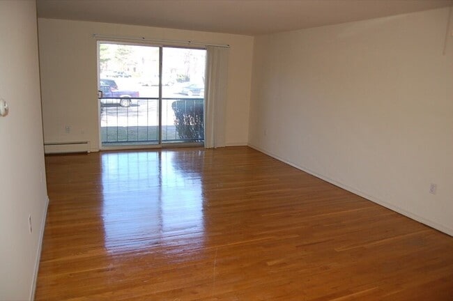 Interior Photo - Lakeview Apartments