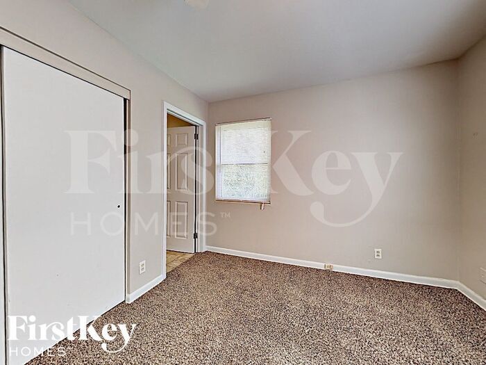 Building Photo - 6012 Regiment Dr