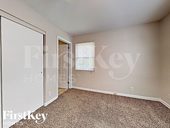 Building Photo - 6012 Regiment Dr