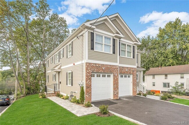 Building Photo - 233 Lincoln Ave