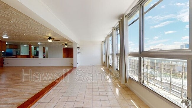 Building Photo - 1717 Ala Wai Blvd