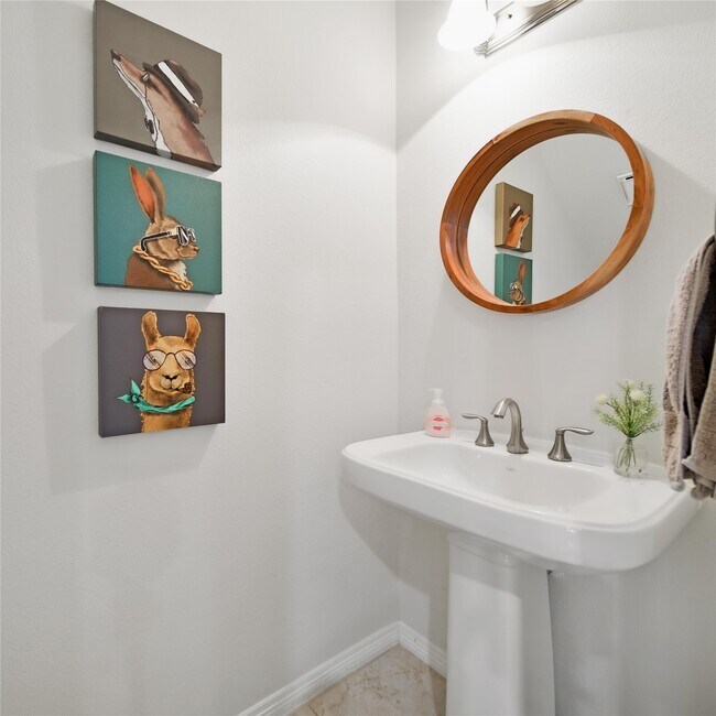 Building Photo - 5309 Larkin St