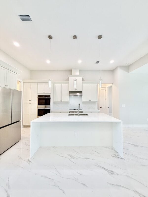 Building Photo - 20 Coxswain Dr