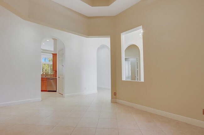Building Photo - 9400 Briarcliff Trace
