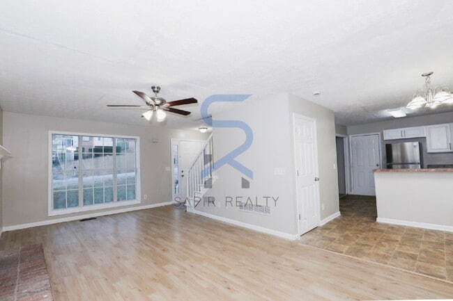 Building Photo - 2108 Lindley Ln