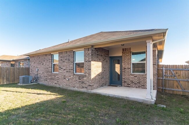 Building Photo - 2001 Fairhaven Gtwy