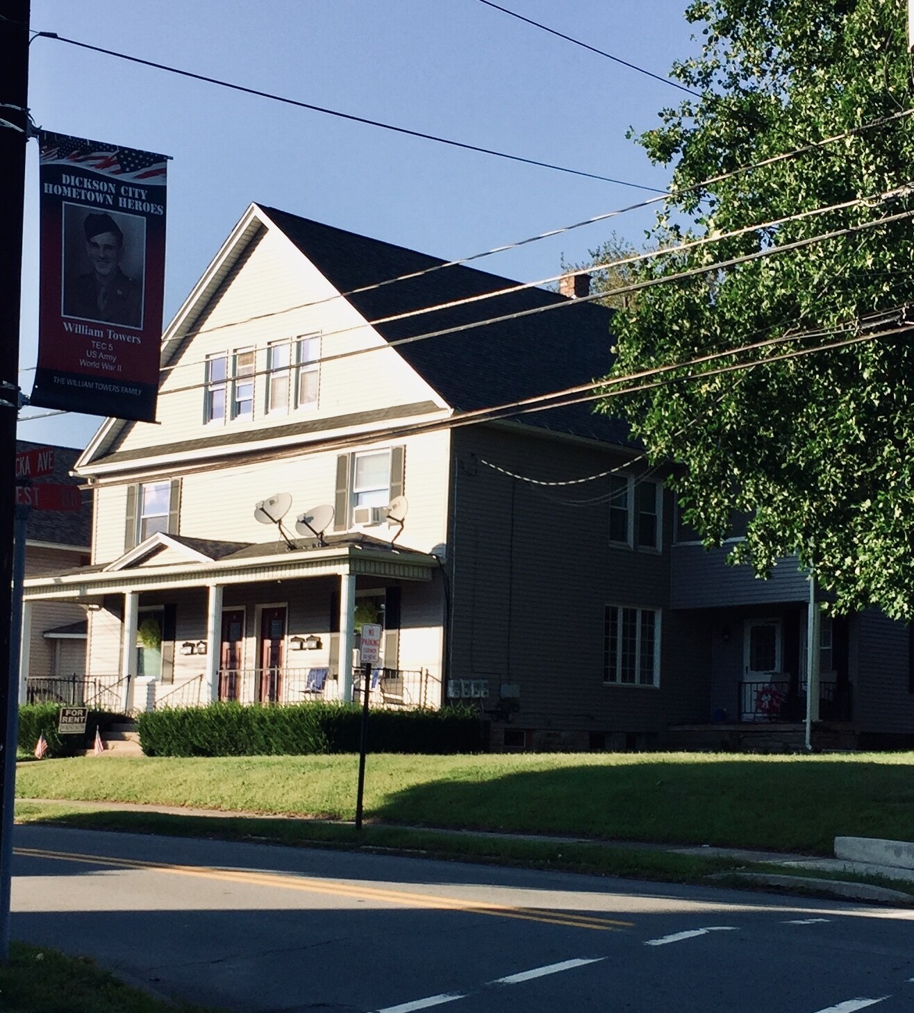 Building Photo - 906 W Lackawanna Ave