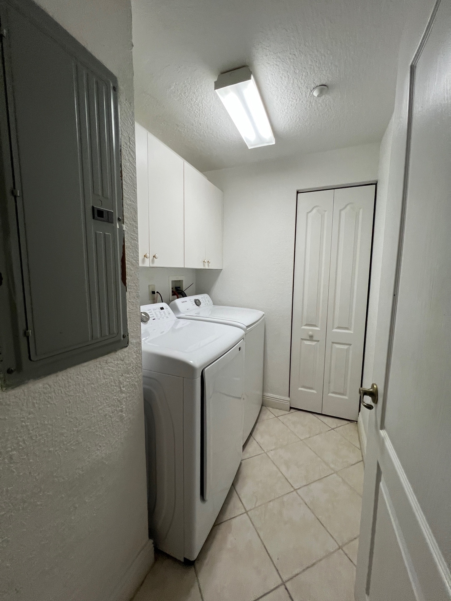 Laundry room - 10710 NW 66th St