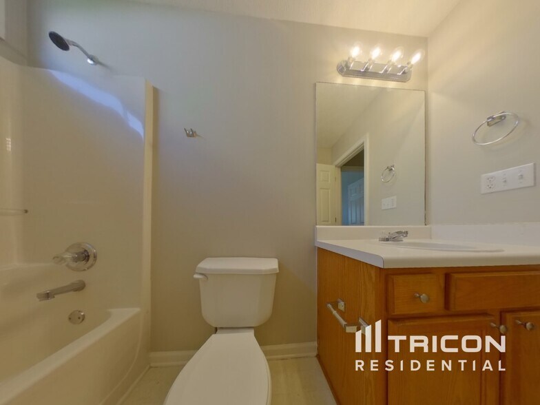 Building Photo - 7302 Silver Mine Ct