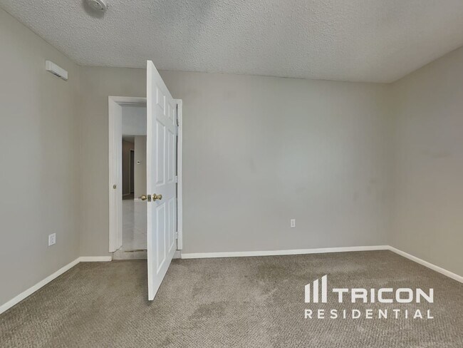 Building Photo - 12475 Del Verde Dr