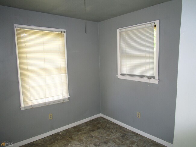 Building Photo - 803 Grosso Ave