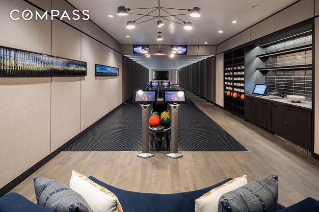 Building Photo - 252 South St