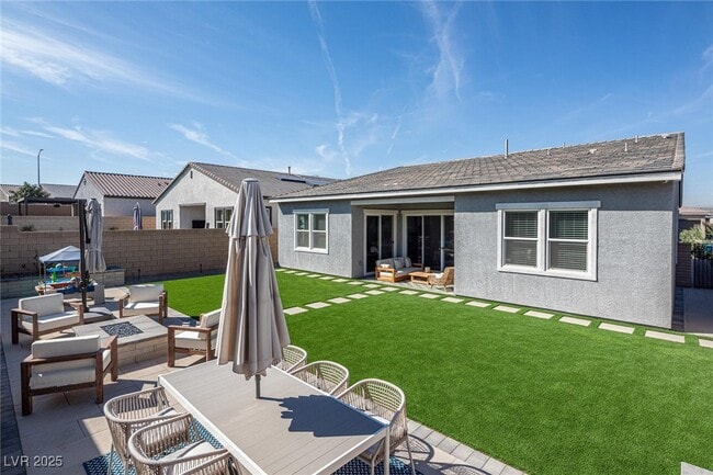 Building Photo - 832 Canonbury St