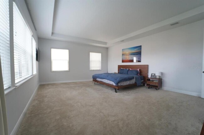 Building Photo - 15161 Canoe Pl