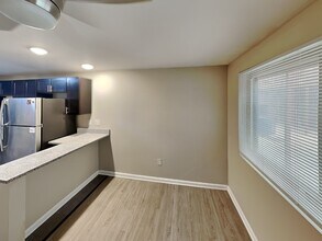 Building Photo - Lantern Square Apartments-A3