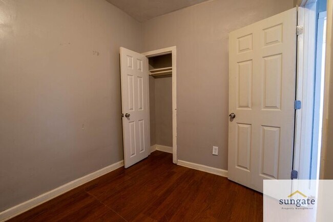 Building Photo - 1210 Sargeant St