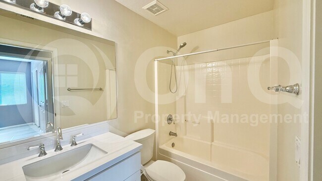 Building Photo - 3464 S Moccasin Trail