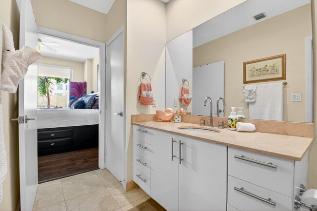 Building Photo - 550 Okeechobee Blvd