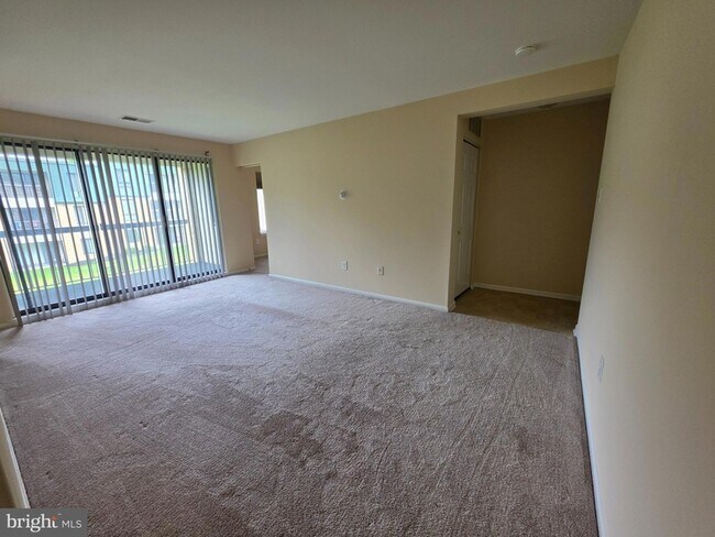 Building Photo - 1012-1201 Brinker Dr