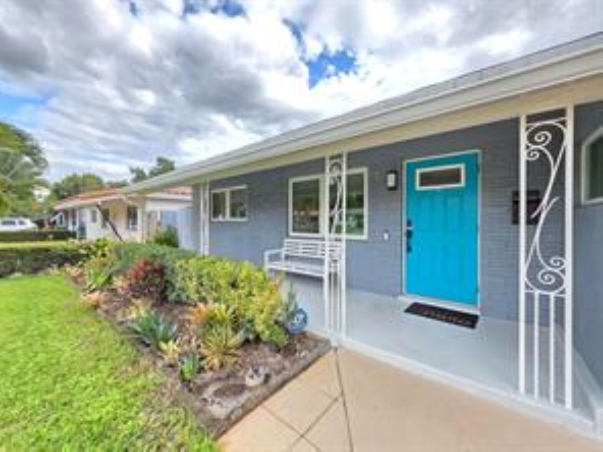 Building Photo - 250 NE 42nd Ct