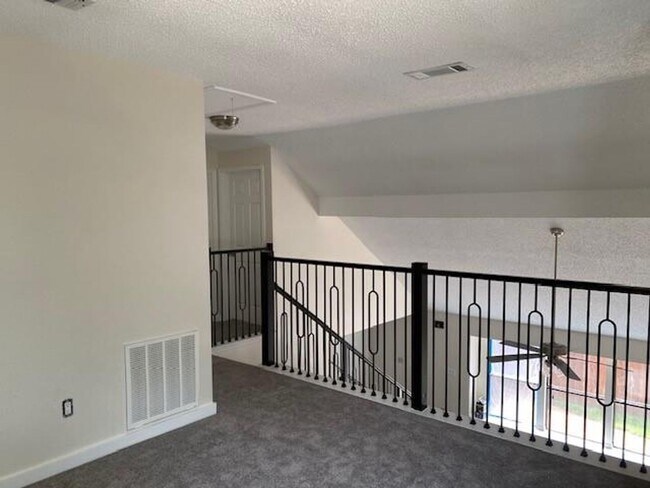 Building Photo - LOVELY 2 STORY IN GRAPEVINE! NOT EVEN 5 MI...