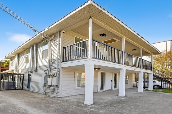 Building Photo - 2118 Webster St