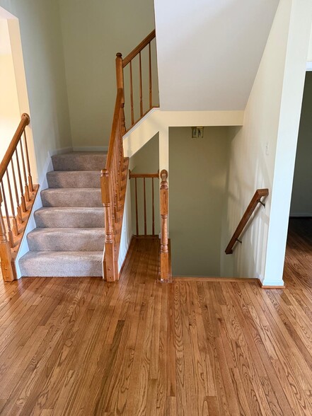 Building Photo - 6302 Cullen Pl