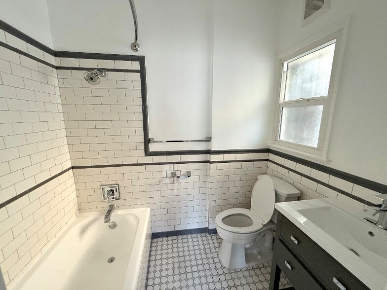 Building Photo - 8218 Blackburn Ave