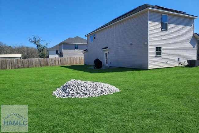 Building Photo - 950 Meloney Dr