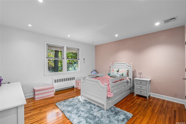 Building Photo - 11 Melby Ln