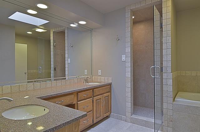 Building Photo - 3 Whispering Vine Ct