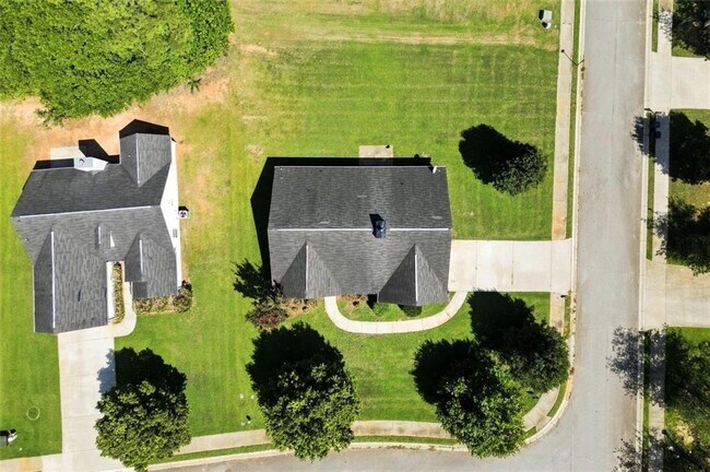 Building Photo - 465 Camella Cir