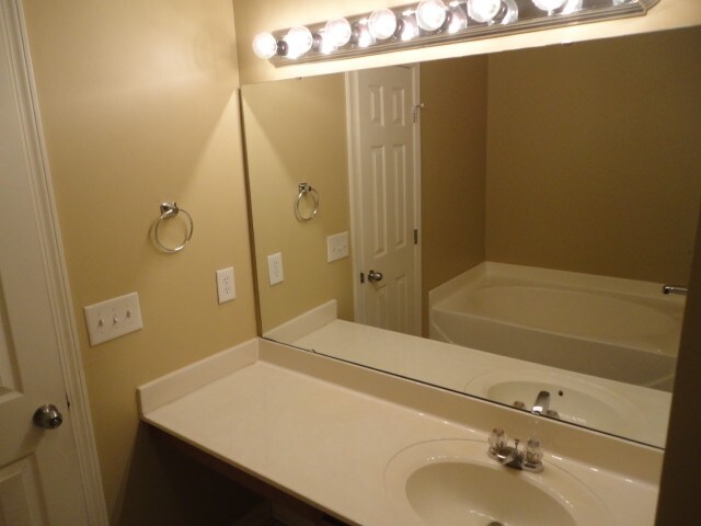 Building Photo - 3309 Vallejo Trl