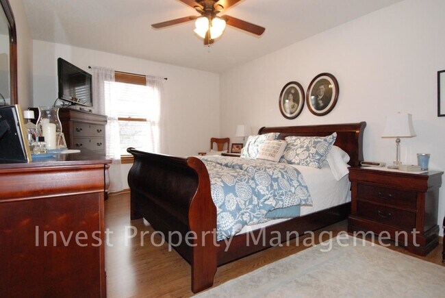 Building Photo - 21704 Rouillard Blvd