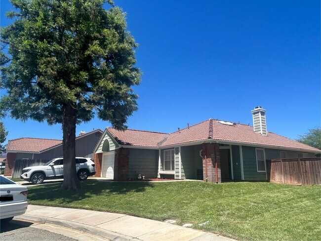 Building Photo - Charming 3 bedroom 2 bathroom Home in Beaumont, Ca.