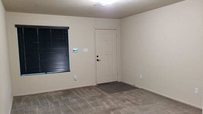 Building Photo - SOLAR 4 bedroom, 2 bath for Rent