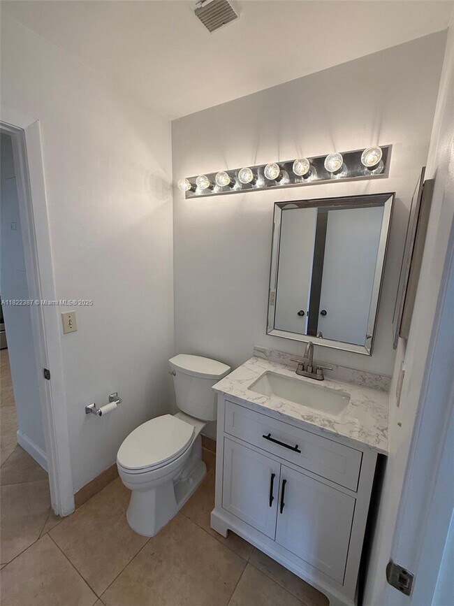 Building Photo - 5861 Riverside Dr