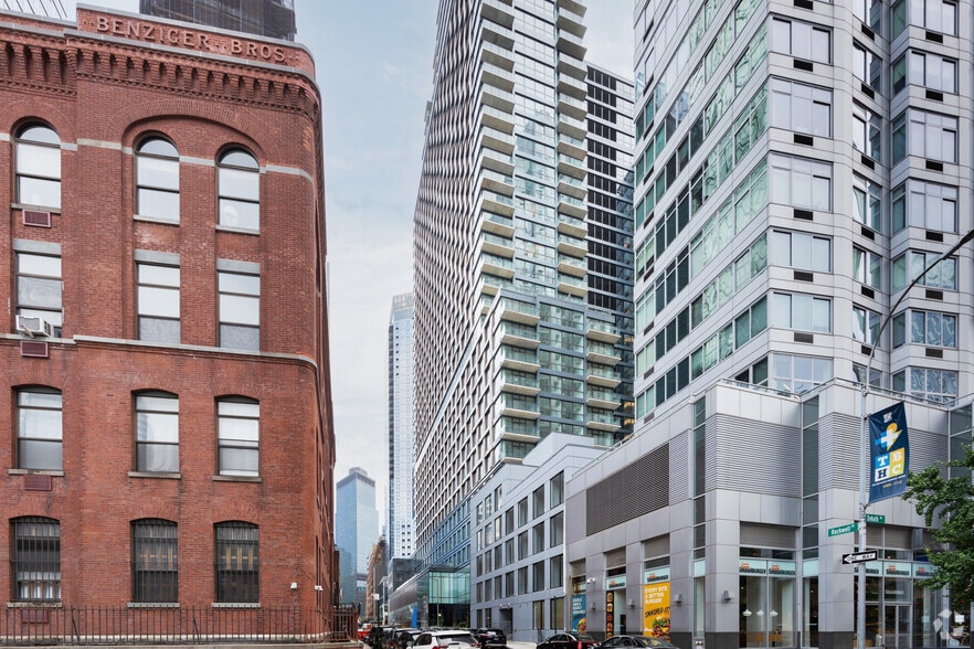 Building Photo - The Rocklyn