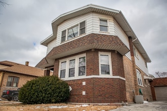 Building Photo - 2336 W 122nd St