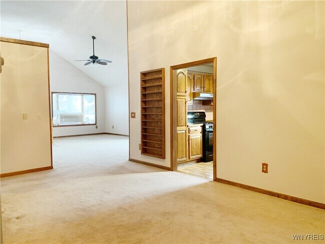 Building Photo - 318 Ivyhurst Rd N