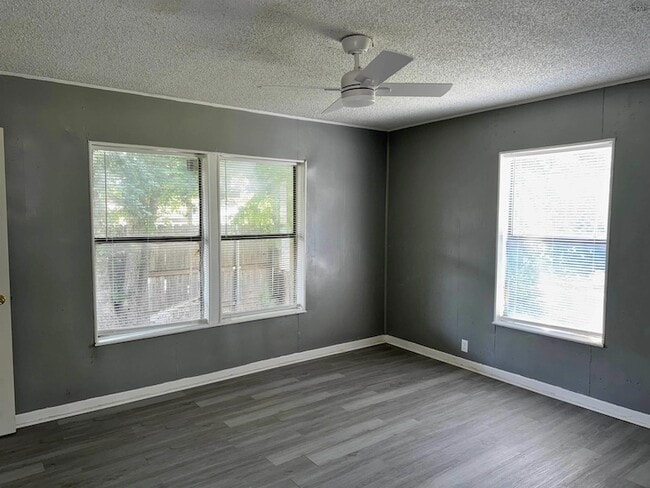 Building Photo - 2604 Wenonah Ave