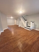 Building Photo - 2512 S 66th St