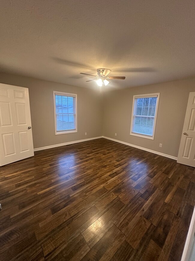 Building Photo - 4293 Bristow Rd