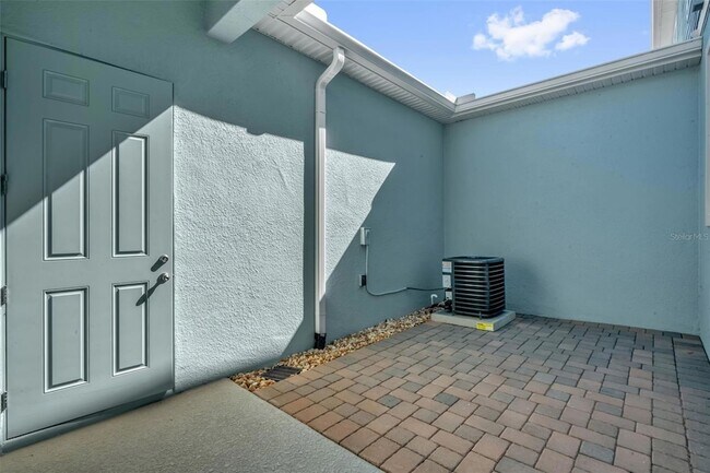 Building Photo - 17013 Haggerty Hollow Dr