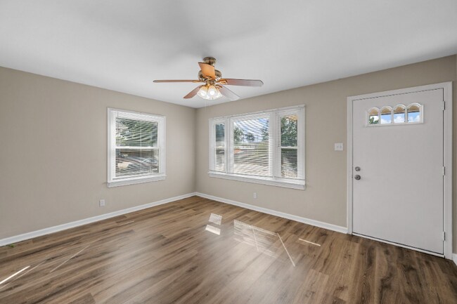 Building Photo - 210 Vest Ave