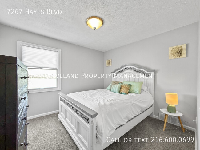 Building Photo - 7267 Hayes Blvd