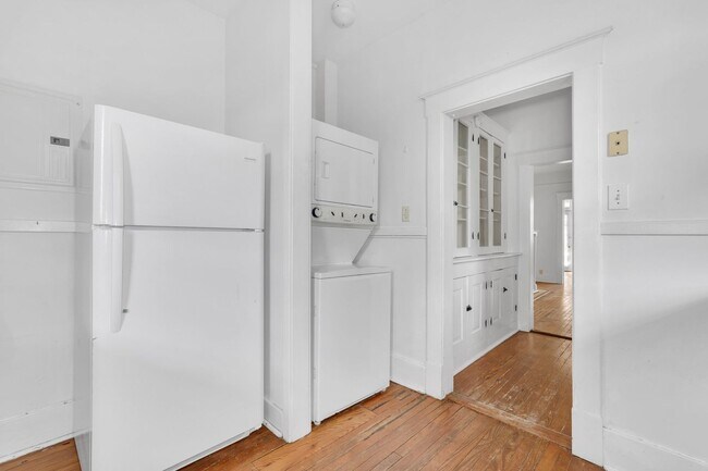 Building Photo - 2 BED | 1 BATH | STARLAND DISTRICT