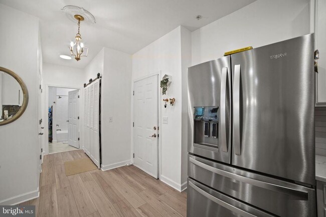 Building Photo - 2055 26th St S
