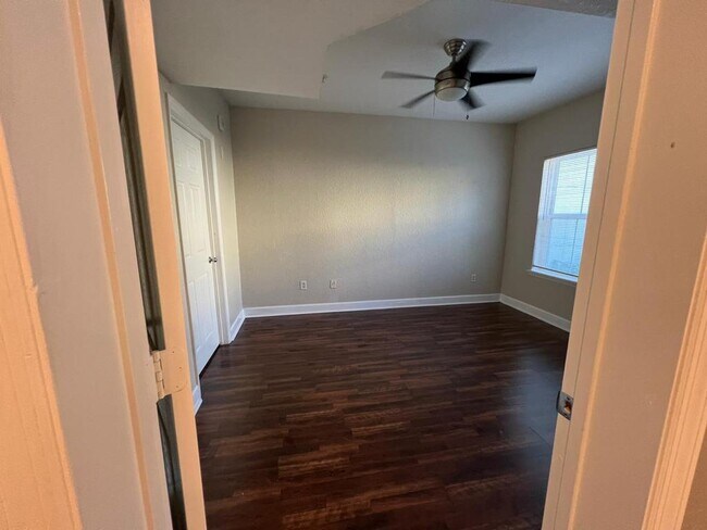 Building Photo - 202 E South St